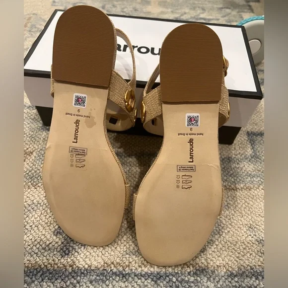 NWT Larroude Milan Flat Sandal in Beige Raffia - Size 9 - Picture 6 of 7